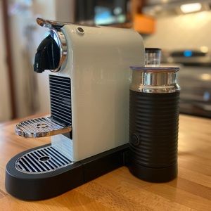 Nepresso CitiZ with milk machine